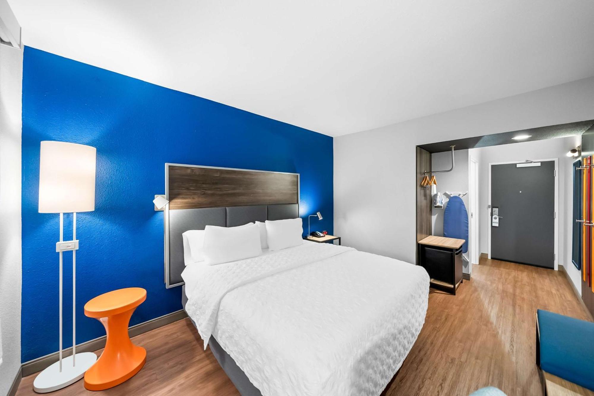 Отель Tru By Hilton Plano Hwy 75 Экстерьер фото
