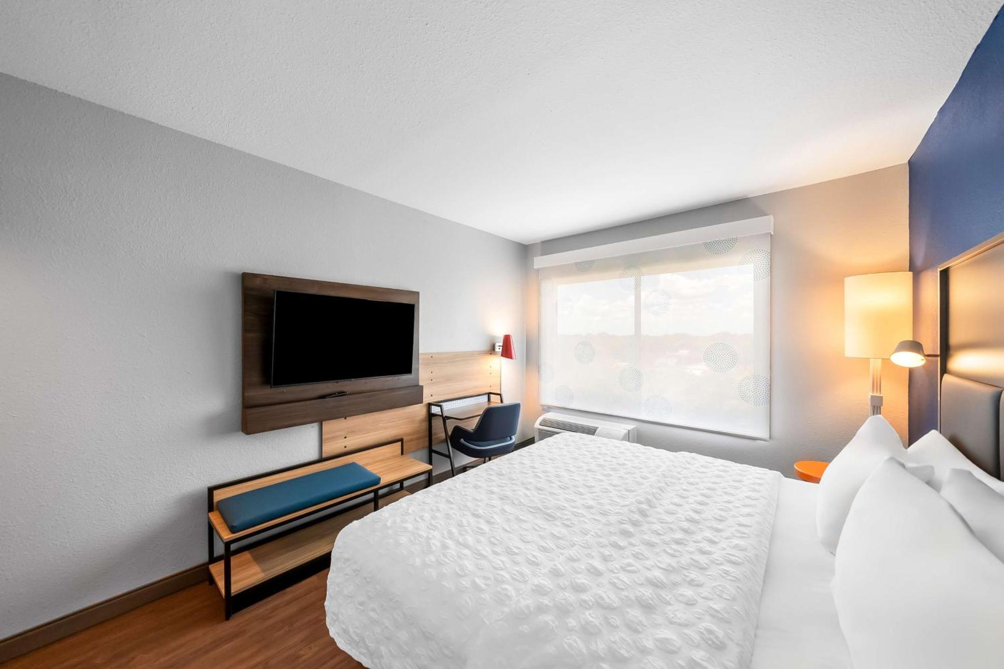 Отель Tru By Hilton Plano Hwy 75 Экстерьер фото