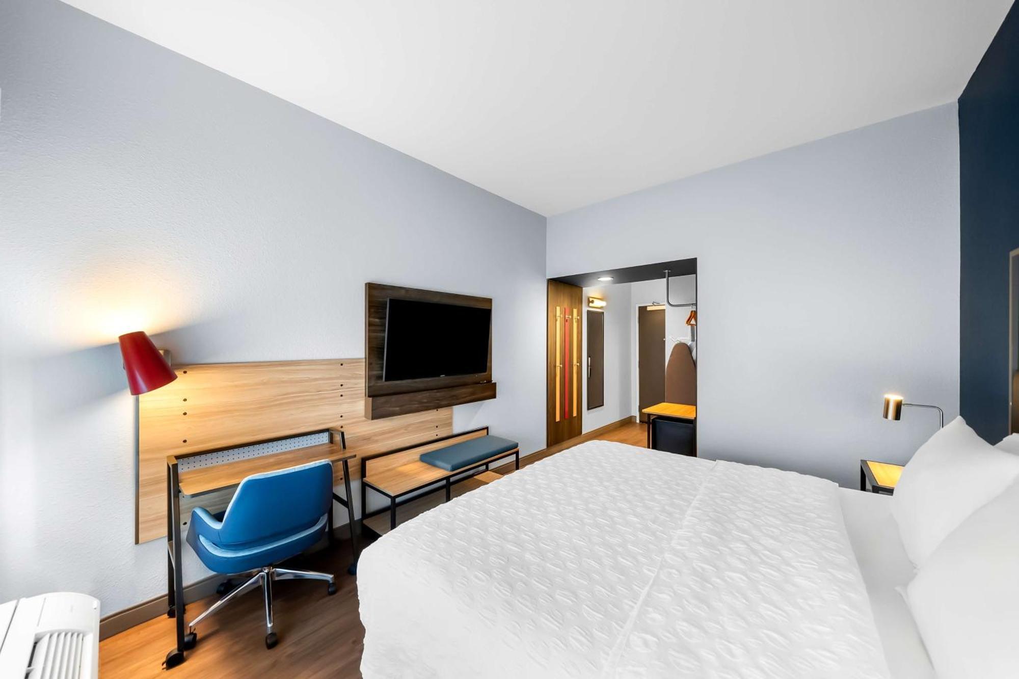 Отель Tru By Hilton Plano Hwy 75 Экстерьер фото